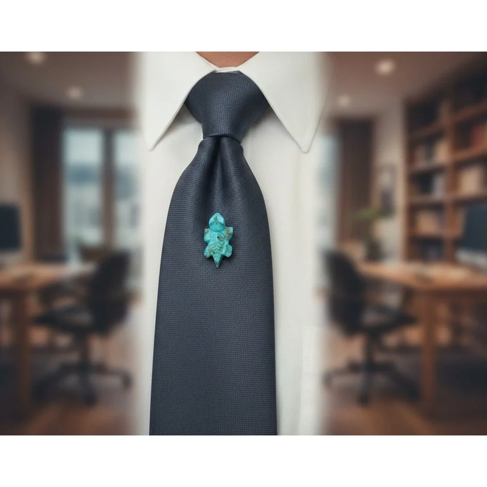 Navajo Kingman Turquoise Horned Lizard Tie Tac Hand Carved‎ Chris McCabe **